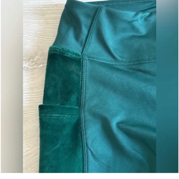 Pink Victorias Secret leggings With Velvet Detail Rare! - Picture 2 of 3